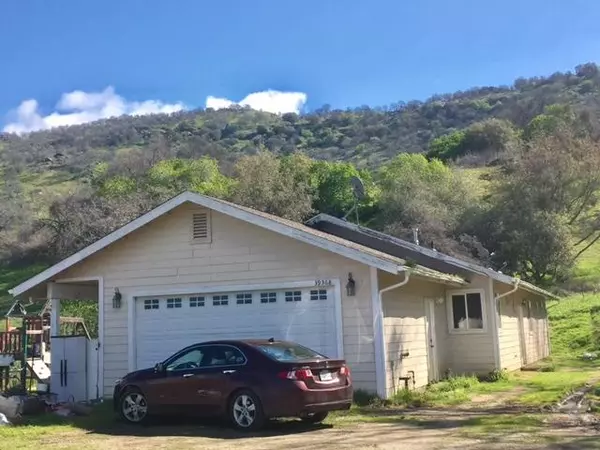 Squaw Valley, CA 93675,39368 Clover Lane