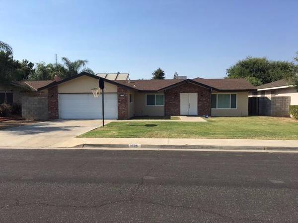 1039 E Millwood Drive, Dinuba, CA 93618