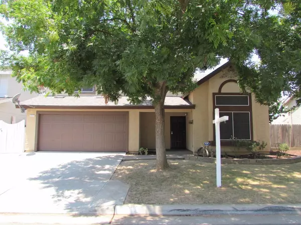 7317 N Backer Avenue, Fresno, CA 93720