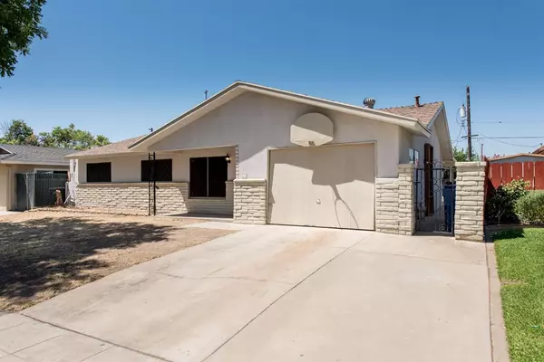 Fresno, CA 93722,3056 W Sussex Way