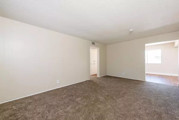 Fresno, CA 93722,3056 W Sussex Way