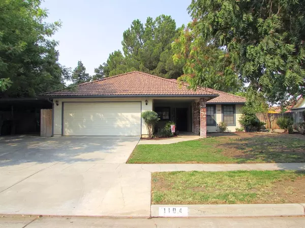 1104 Pistachio Avenue, Clovis, CA 93611