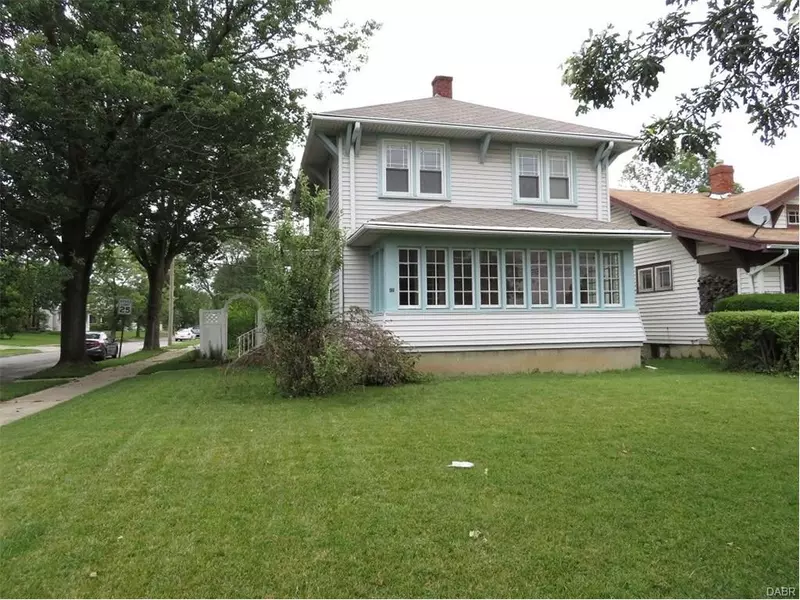 821 W Hillcrest, Dayton, OH 45406
