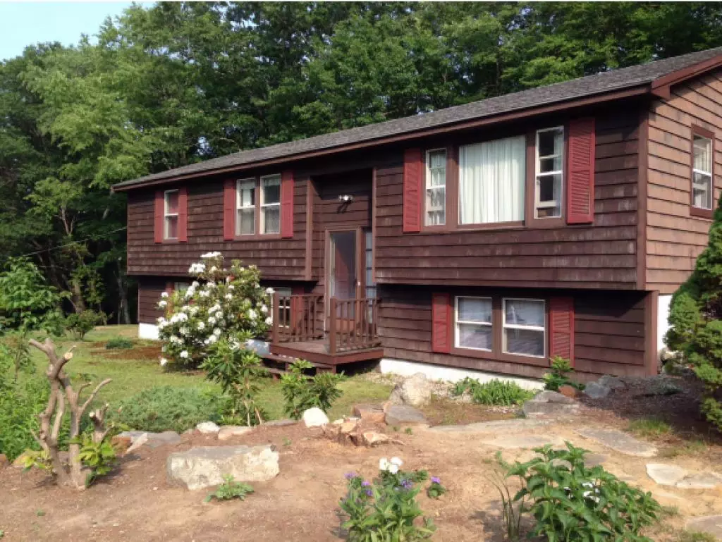 Brentwood, NH 03833,415 Route 125 Highway