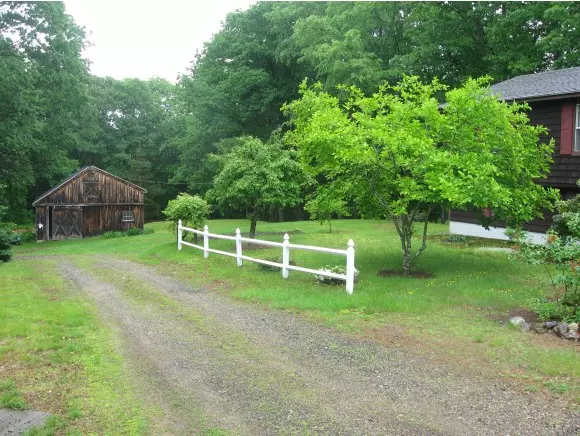 Brentwood, NH 03833,415 Route 125 Highway
