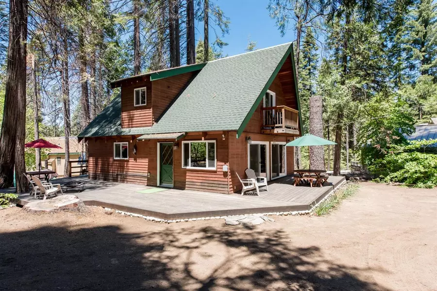 42462 Rock Ledge Road, Shaver Lake, CA 93664