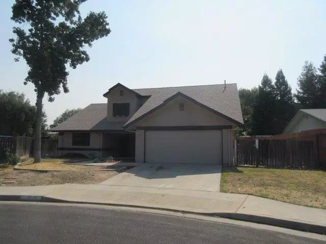 3575 Sunnyside Avenue, Clovis, CA 93611