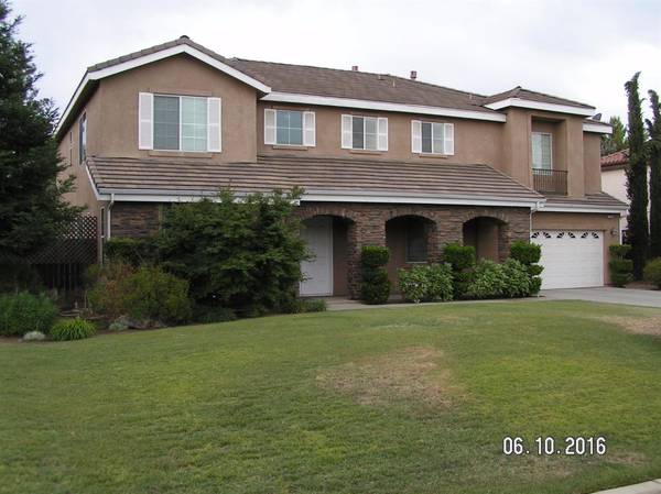 2528 Rall Avenue, Clovis, CA 93611