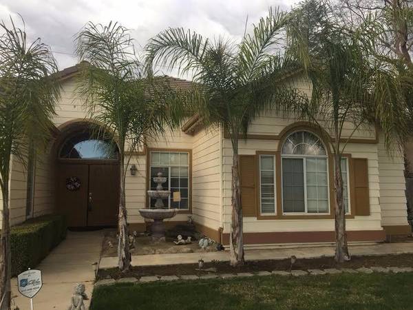 664 E Muir Avenue, Reedley, CA 93654