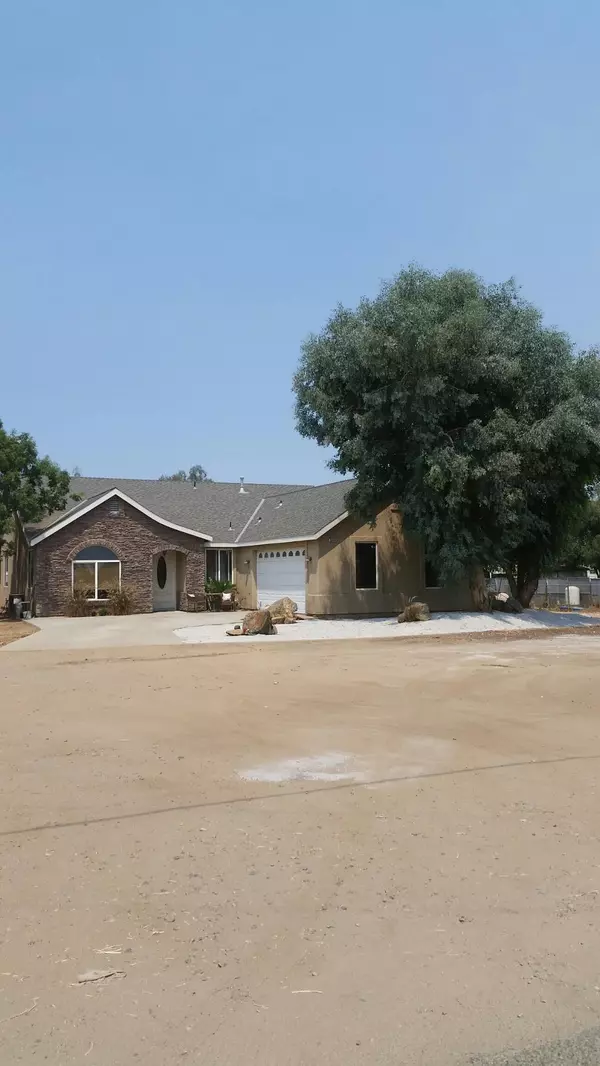 2909 N Bethel Avenue, Sanger, CA 93657