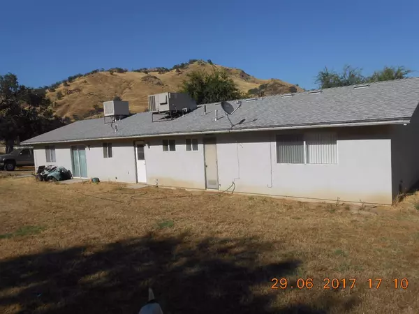 Sanger, CA 93657,6331 Big Oak Road Road