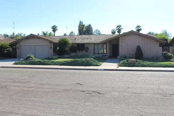 1157 N Riverview Avenue, Reedley, CA 93654