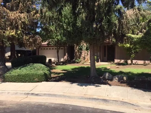 2241 Escalon Avenue, Clovis, CA 93611