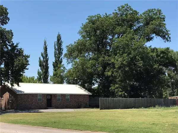 Erick, OK 73645,311 N Walnut Avenue