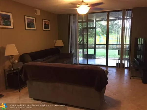 Coral Springs, FL 33067,5661 Riverside Dr  #105-B7