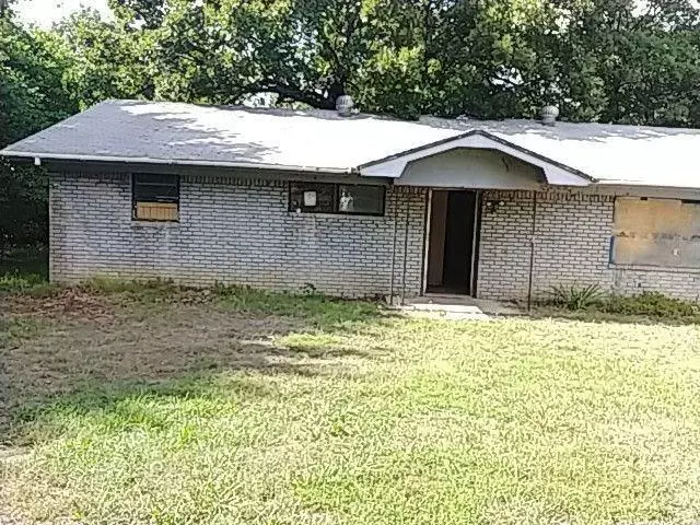 Crowder, OK 74430,615 12th Street