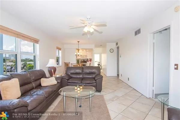 Deerfield Beach, FL 33441,333 NE 19th Ave  #405