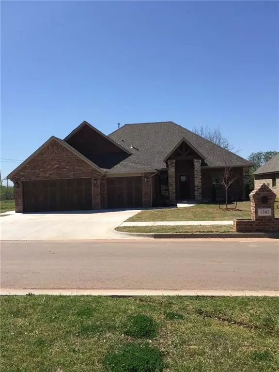 1305 Sonoma Lakes, Moore, OK 73160