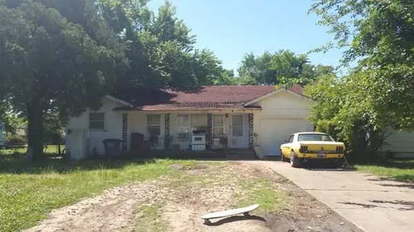 208 E 12th Street, Wewoka, OK 74884