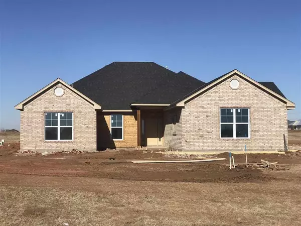 1302 NE Fisherman's Cove Drive, Elgin, OK 73538