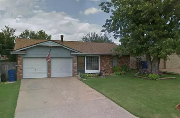 319 E Hillcrest Lane, Mustang, OK 73064