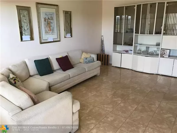 Deerfield Beach, FL 33442,114 Richmond A  #114