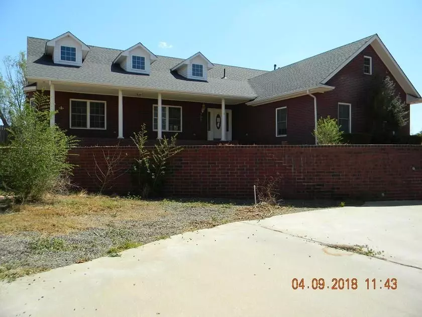 Sayre, OK 73662,708 Hunter Lane