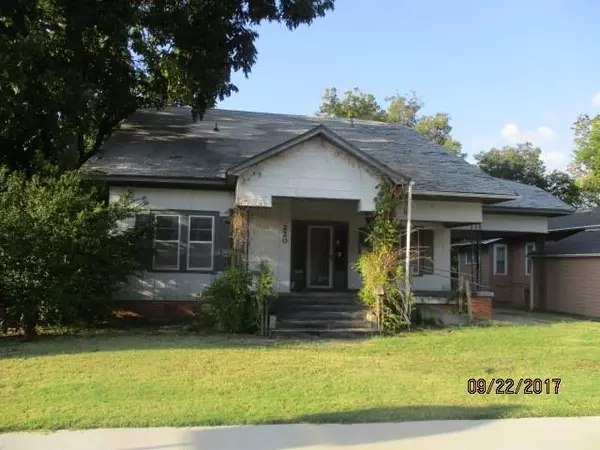 220 W 18th, Ada, OK 74820