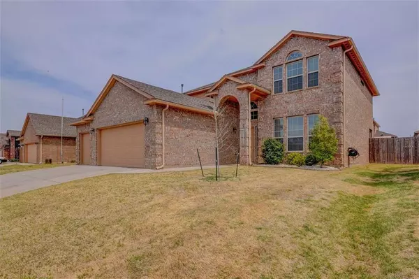 9716 Allie Hope Lane, Yukon, OK 73099