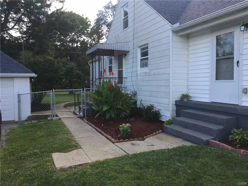 335 S Valley Road, Xenia, OH 45385