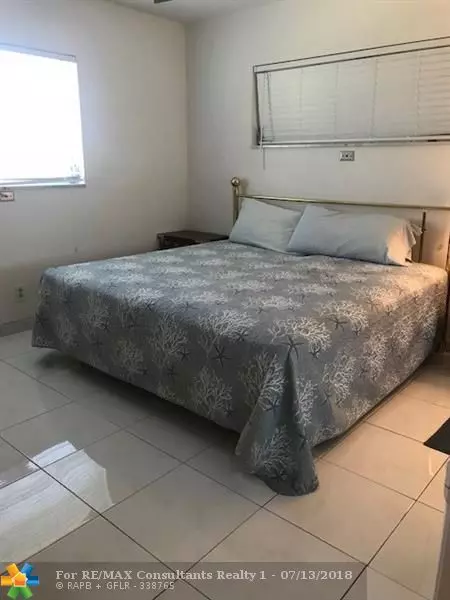 Hallandale, FL 33009,700 Layne Blvd  #322