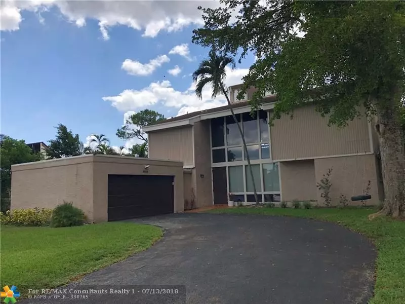 8033 Buttonwood Cir, Tamarac, FL 33321