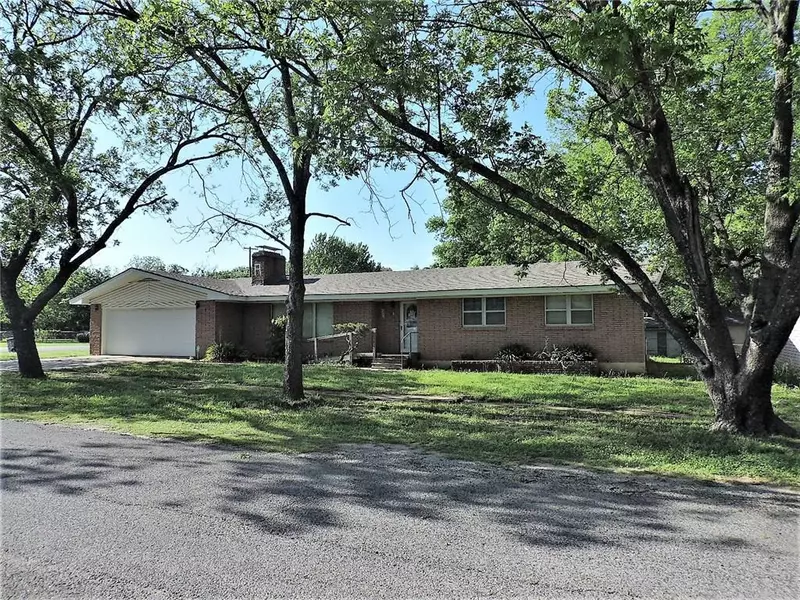 1726 W Vinita Avenue, Sulphur, OK 73086