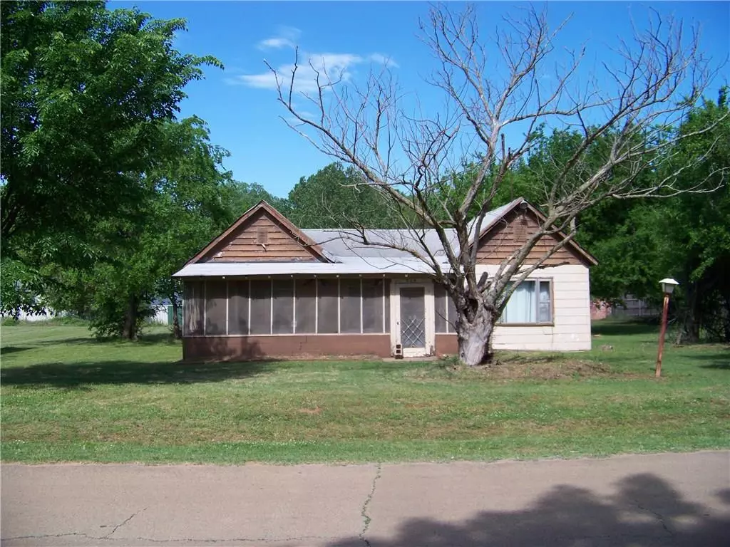 Wellston, OK 74881,509 Fir Avenue