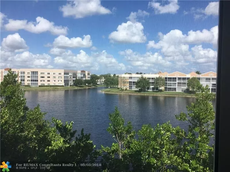 7526 N Devon Dr  #305, Tamarac, FL 33321