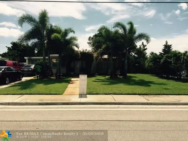 3216 N Seacrest Boulevard, Boynton Beach, FL 33435