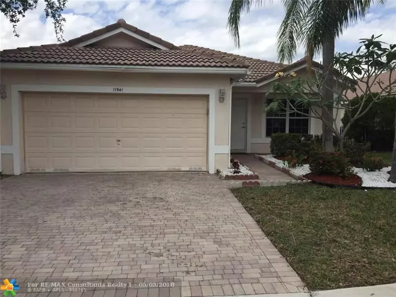 11941 SW 7th St, Pembroke Pines, FL 33025