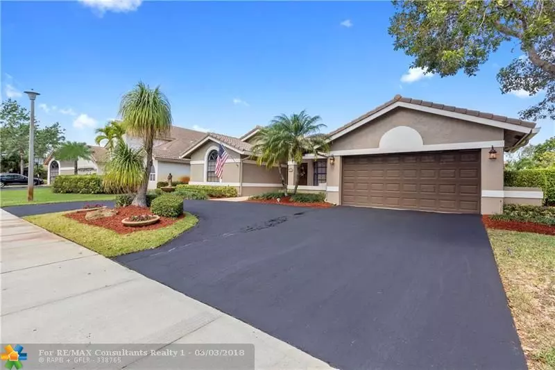 9855 NW 48th Dr, Coral Springs, FL 33076