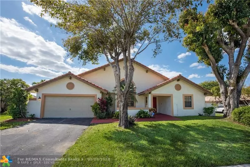 1501 E Oak Knoll Cir, Davie, FL 33324
