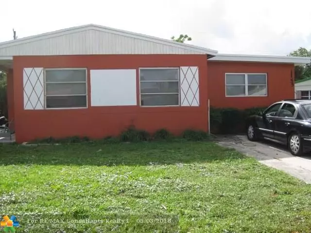 1155 W 27th St, Riviera Beach, FL 33404