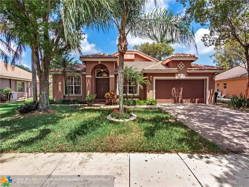 5682 NW 41st Ave, Coconut Creek, FL 33073