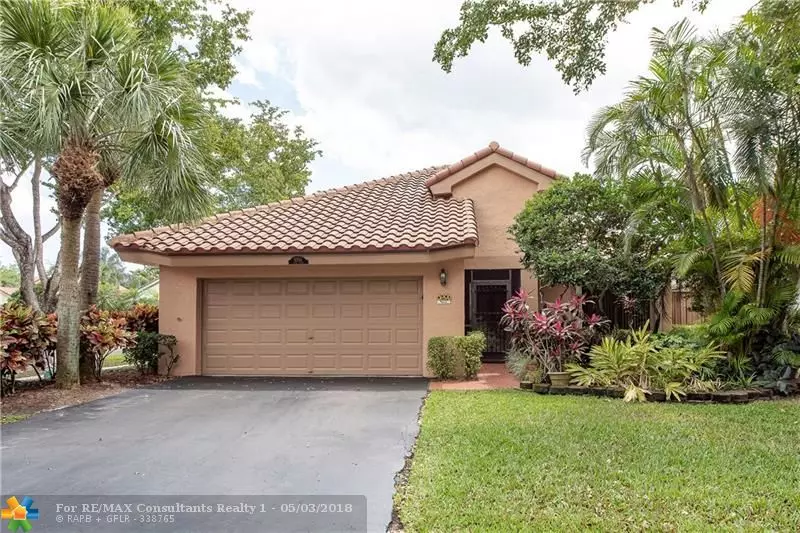 9350 NW 18th Pl, Plantation, FL 33322