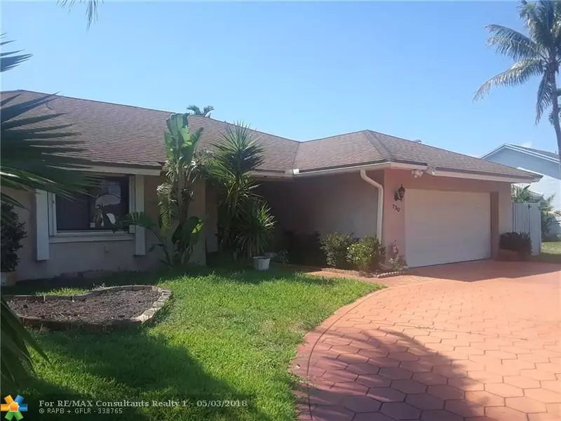 730 SW 99th Ter, Pembroke Pines, FL 33025