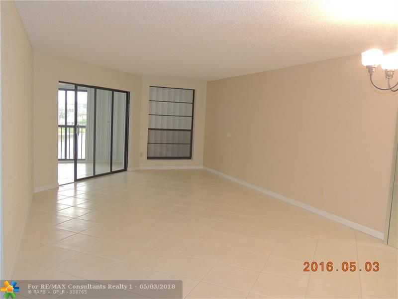 Tamarac, FL 33321,7559 Fairfax Dr  #302