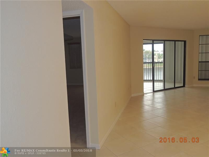 Tamarac, FL 33321,7559 Fairfax Dr  #302