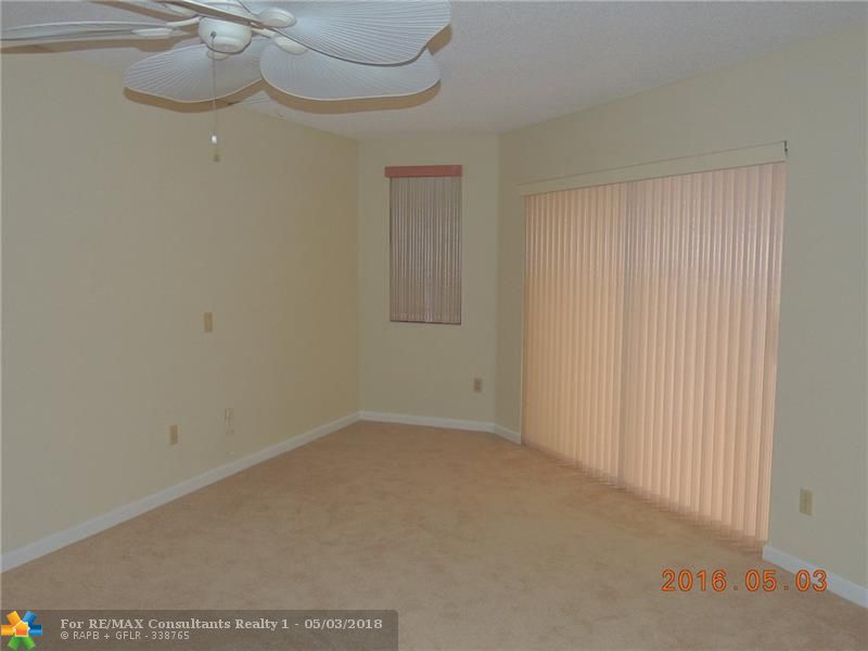 Tamarac, FL 33321,7559 Fairfax Dr  #302