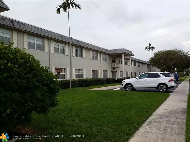 Hollywood, FL 33020,1560 Mckinley St  #106