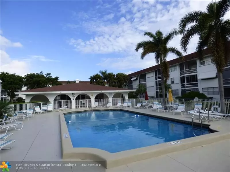 Deerfield Beach, FL 33441,1040 SE 4th Ave  #324