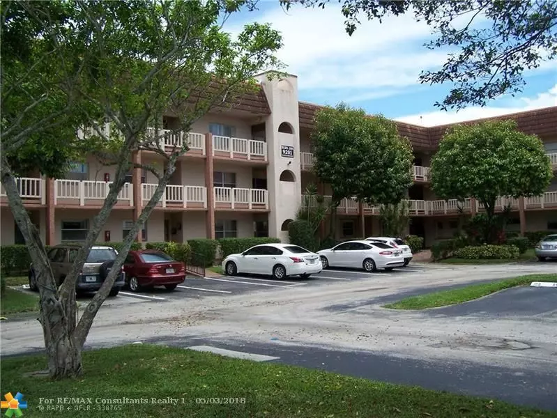 Sunrise, FL 33322,9201 Sunrise Lakes Blvd  #202