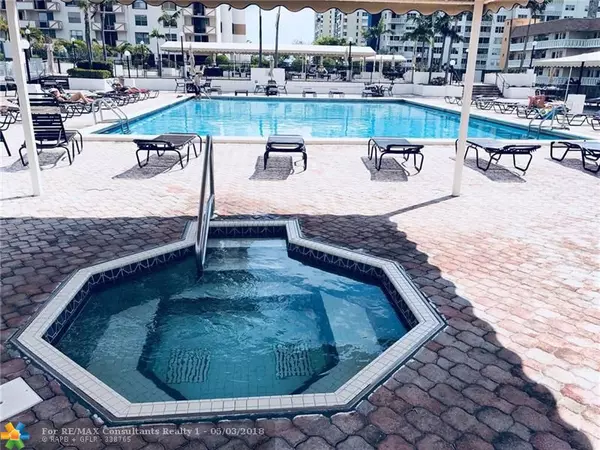 Hallandale, FL 33009,1865 S Ocean Dr  #15H